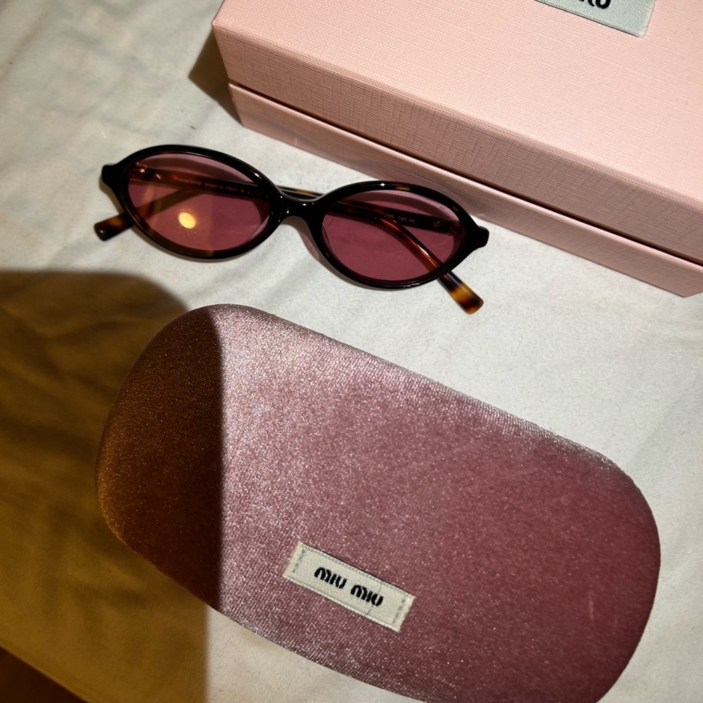 Miu Miu Regard Women’s Glasses
Brand new never worn